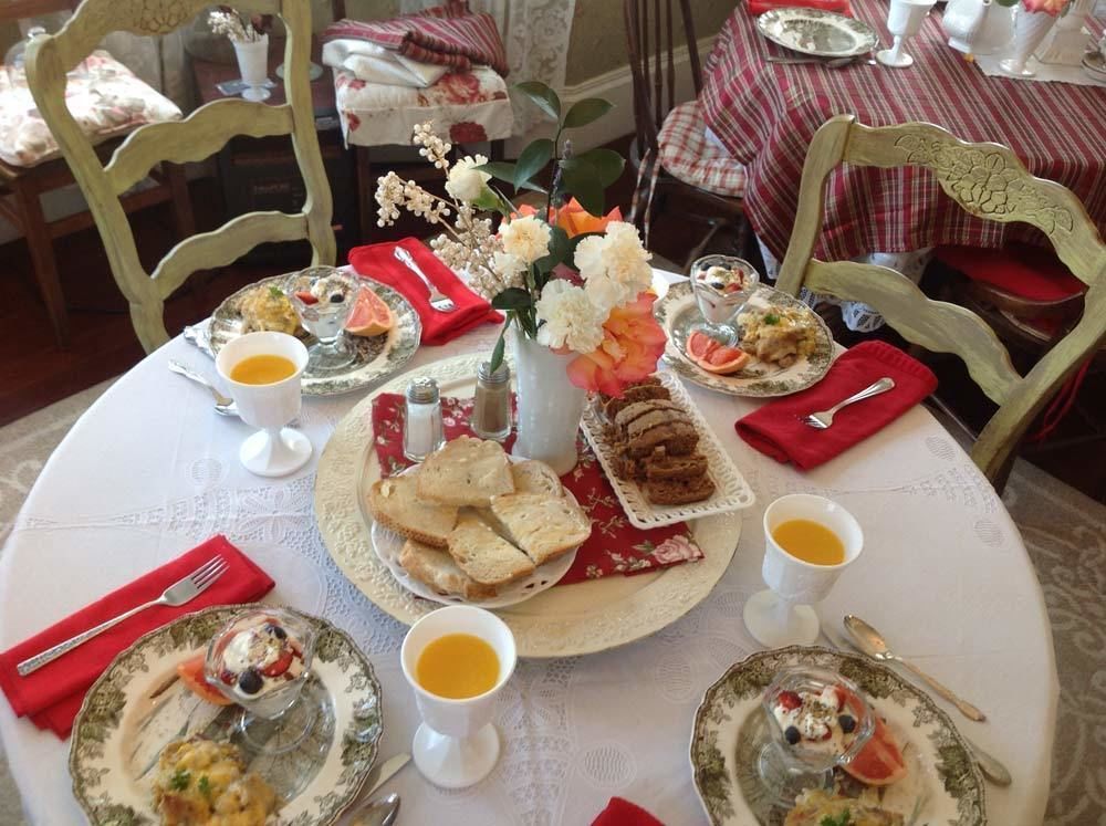 Joshua Inn Bed & Breakfast Холистър Екстериор снимка